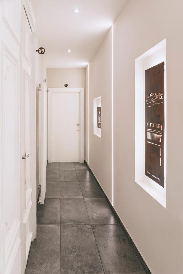 La Smorfia Hotel Napoli Bagian luar foto
