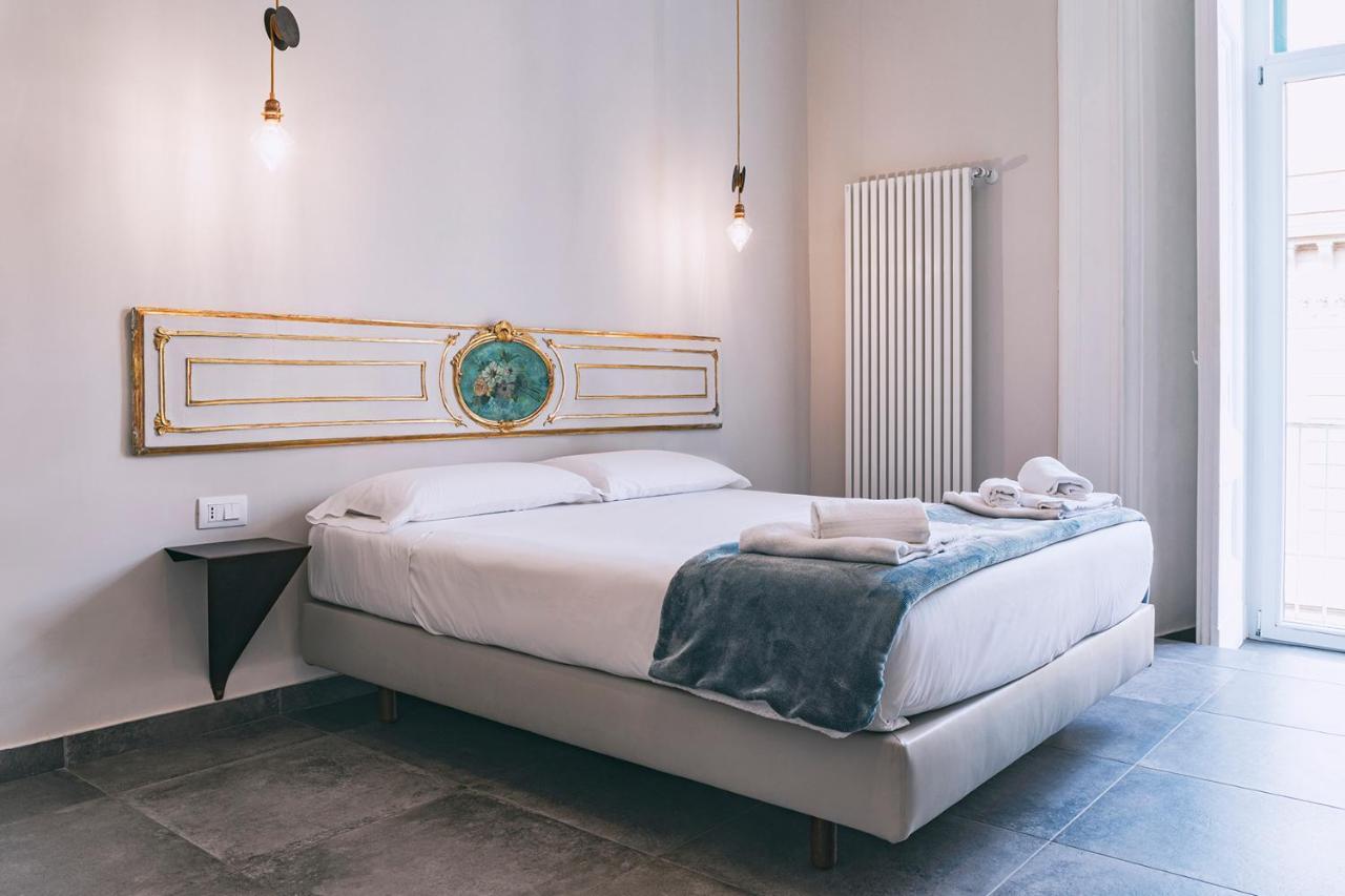 La Smorfia Hotel Napoli Bagian luar foto