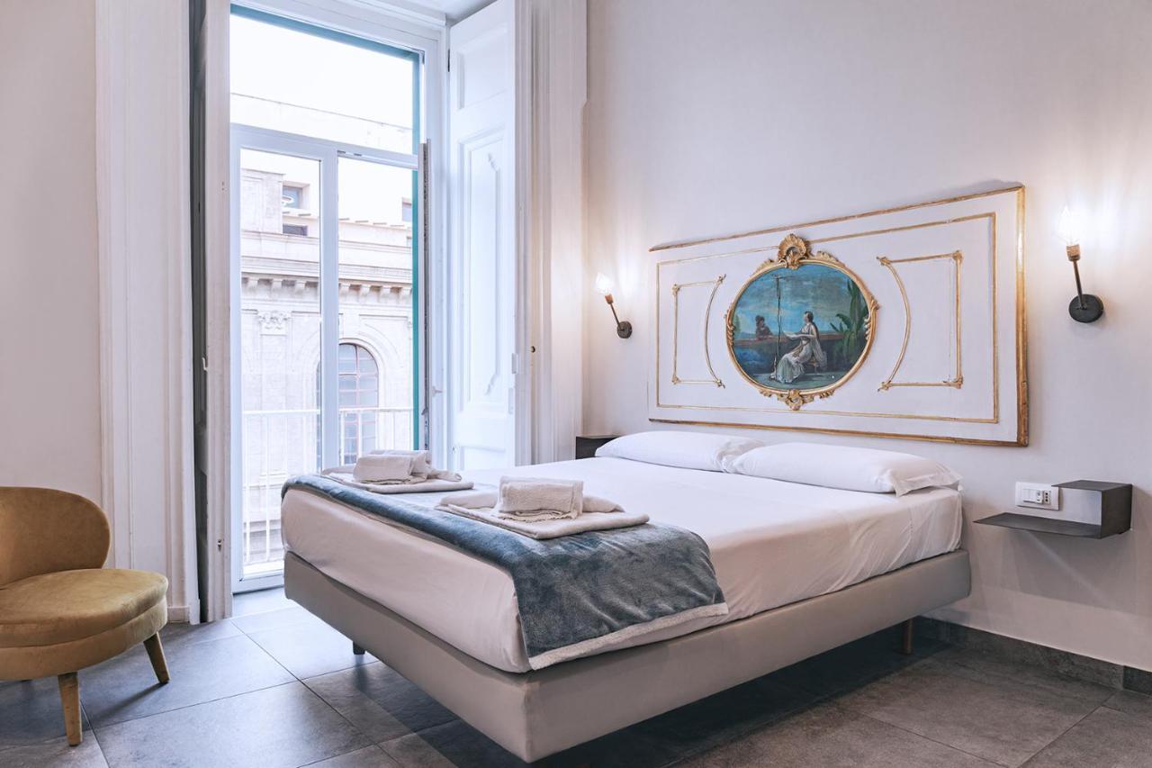 La Smorfia Hotel Napoli Bagian luar foto